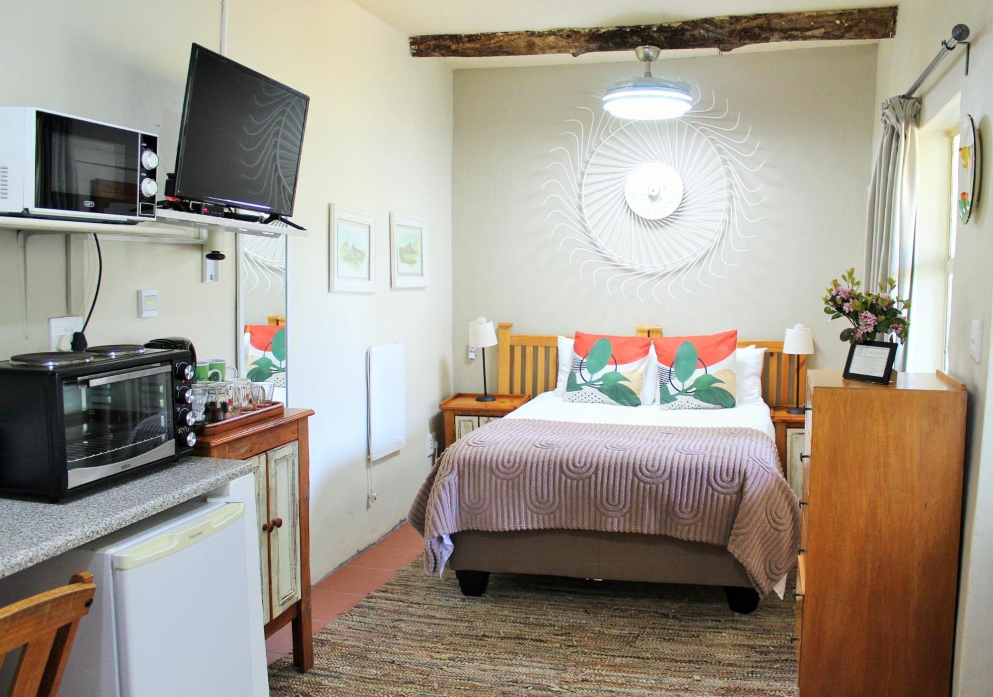 Blue Cow Barn - Boutique Farm Guest House Barrydale Exterior photo